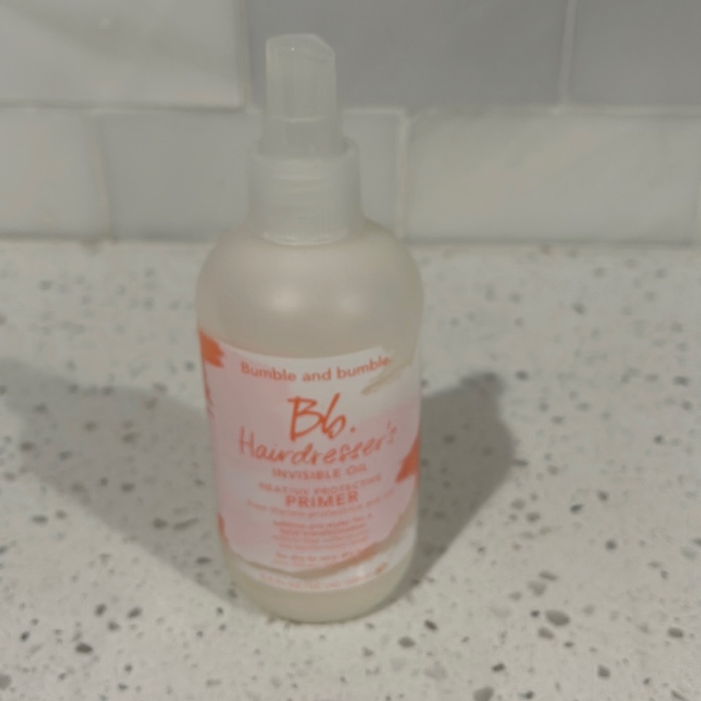 Bumble and bumble - Bb Hairdresser’s invisible oil.
